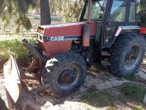 1987 Case 2294 4x4 with Blade