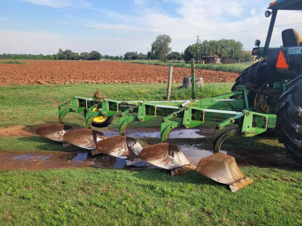 John Deere 5 Furrow Plough CFC Agri