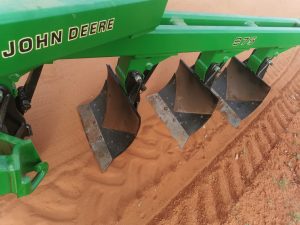 John Deere 975 Reversible Plough