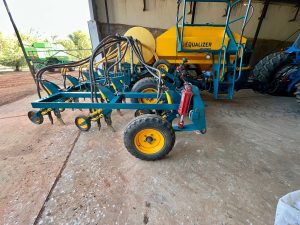 2007 Equalizer 6500E Small Grain Planter