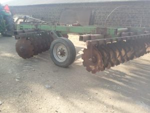 John Deere N440 Offset Disc