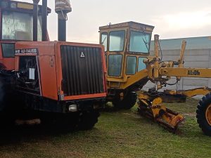 1985 Allis-Chalmers 4W-305 4x4