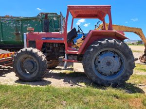 1985 Massey Ferguson 2640 4x4