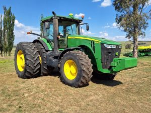 2017 John Deere 8285R 4x4