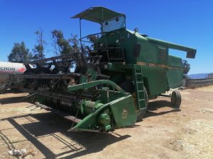 1984 John Deere 1052 Combine Harvester