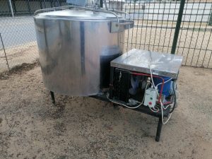 Plaaskoel Milk Tank