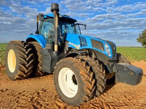 2012 New Holland T8 390