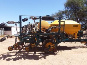 Equalizer 6500E Small Grain Planter