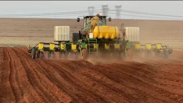 John Deere Stackfold Row Crop Planter