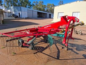 Kverneland Taarup 9142 Rotary Rake