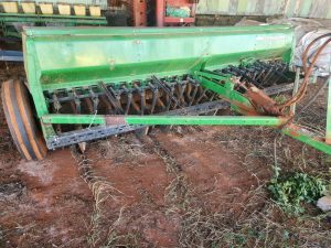 John Deere 450 Planter