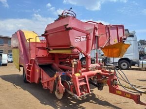 2008 Grimme SE 75-30 Potato Harvester