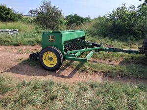 John Deere 450 Planter