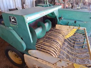 John Deere 342 Small Square Baler
