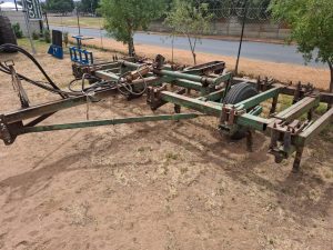 Erdvark Chisel Plough