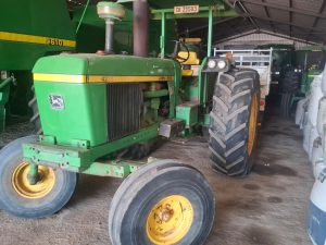 John Deere 4230 4x2