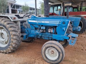 Ford 7600