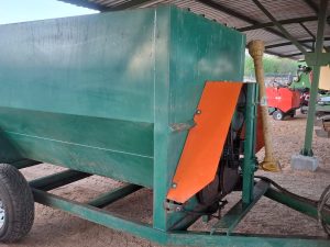 Feed Mixer