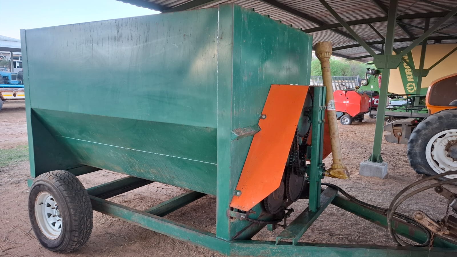 Feed Mixer