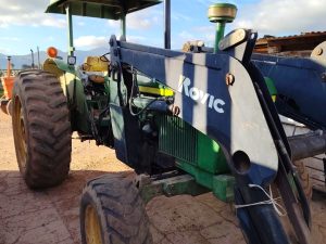 John Deere 3140 4x2 With Rovic Loader