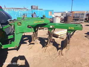 John Deere 975 Mouldboard Plough