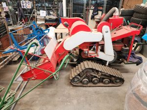 4 LZ Mini Combine Harvester