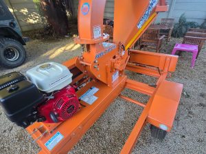 Tomcat 4100 Chipper